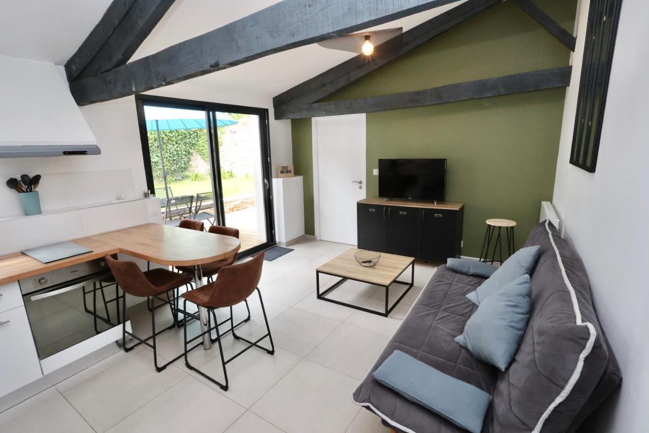 L'atelier et sa terrasse Leilighet Pontivy Eksteriør bilde