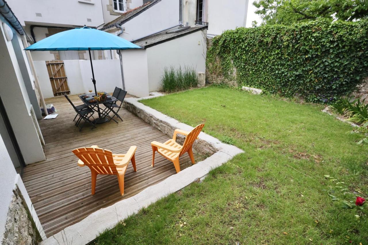 L'atelier et sa terrasse Leilighet Pontivy Eksteriør bilde