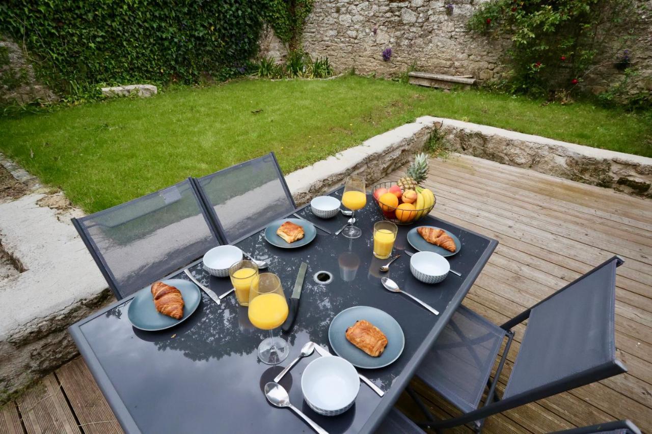 L'atelier et sa terrasse Leilighet Pontivy Eksteriør bilde