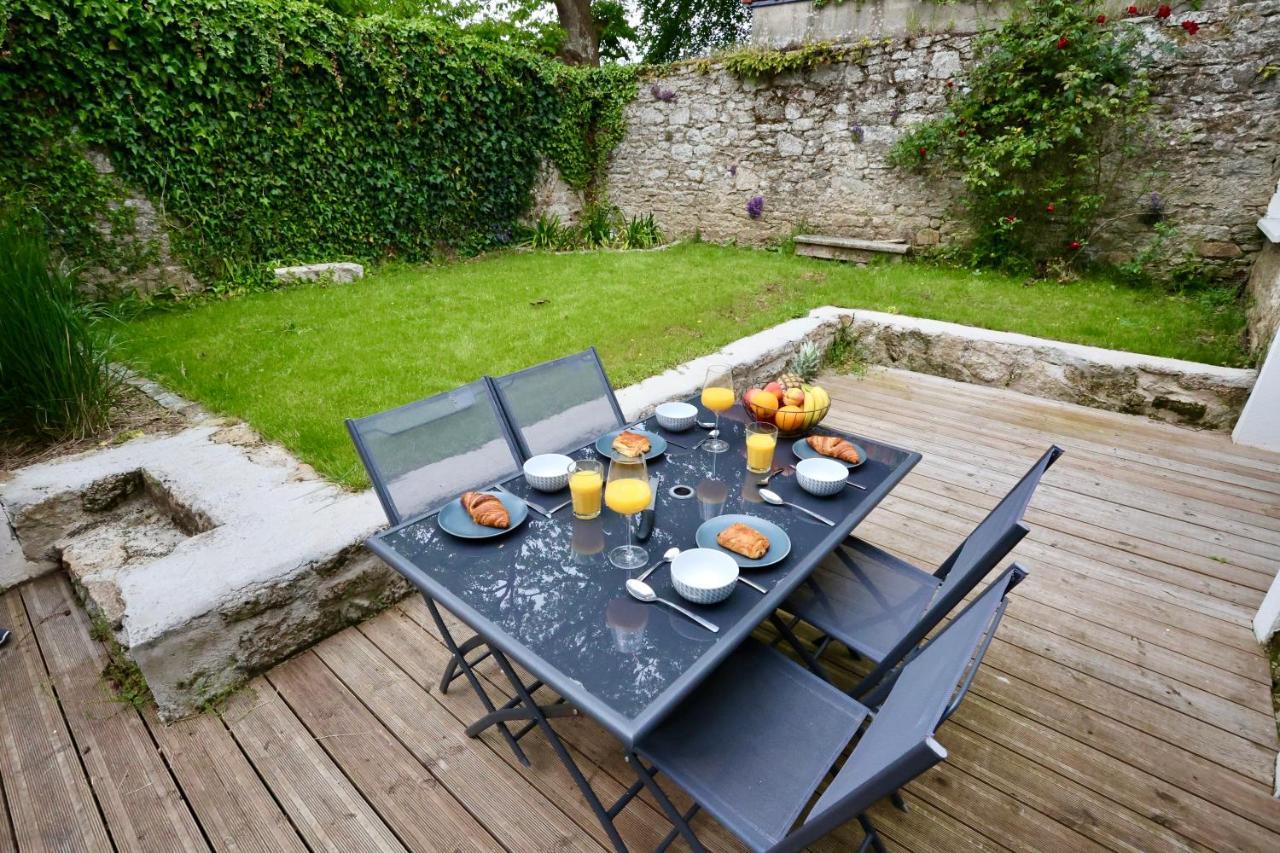 L'atelier et sa terrasse Leilighet Pontivy Eksteriør bilde