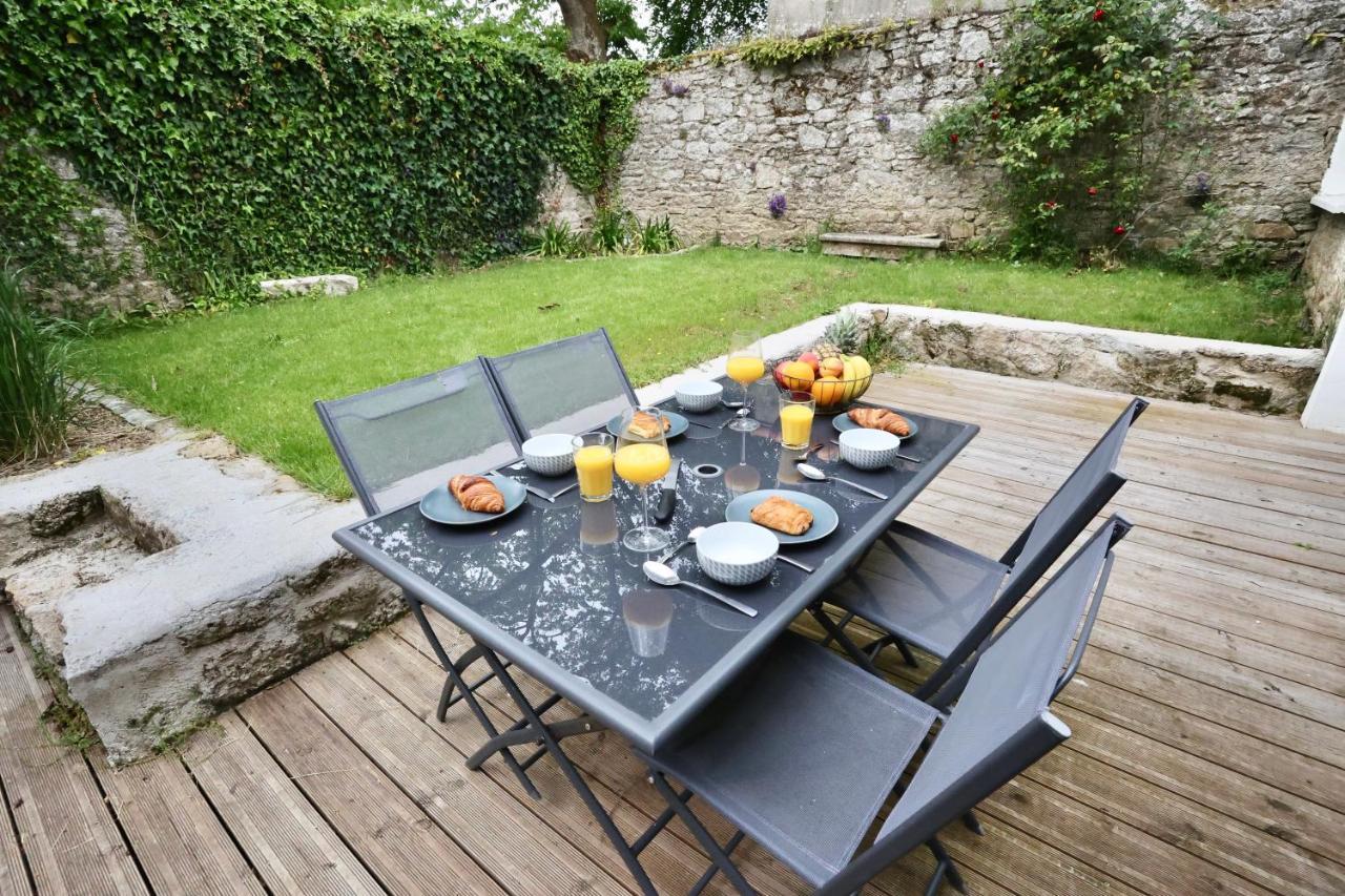 L'atelier et sa terrasse Leilighet Pontivy Eksteriør bilde